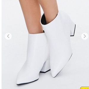 NEW Forever 21 white booties